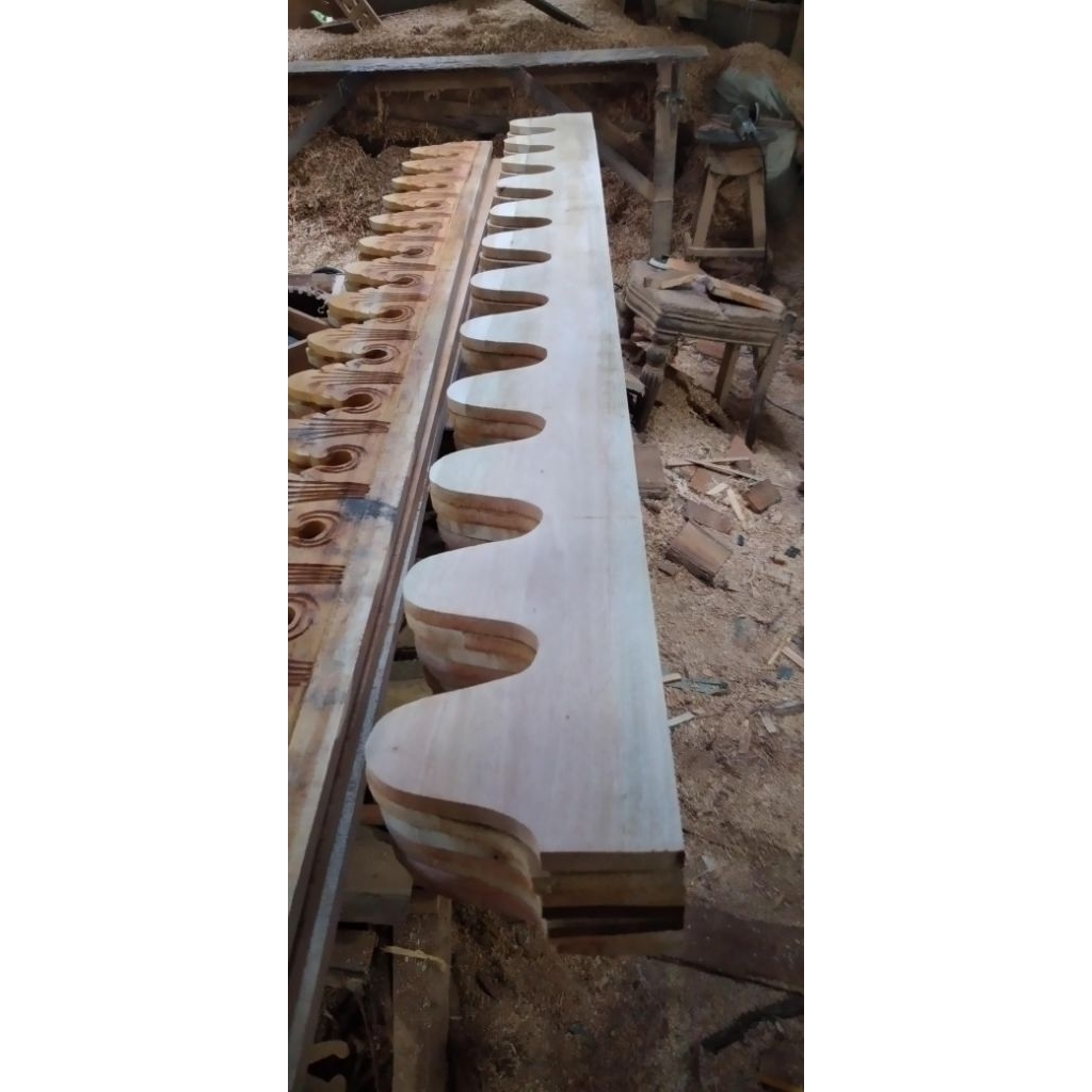 lisplang atap rumah motif kelok polosan