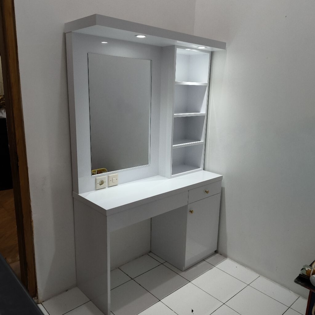 meja rias, meja rias minimalis modern, meja rias minimalis HPL, meja rias, meja make up, meja rias l