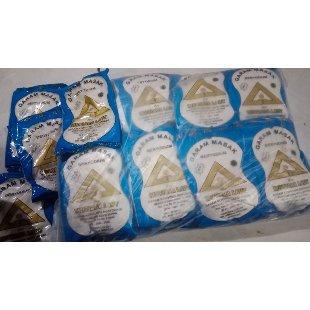 

GARAM HALUS CAP SEGITIGA MAS RP. 20.000 / BAL ( ISI 40 PACK )