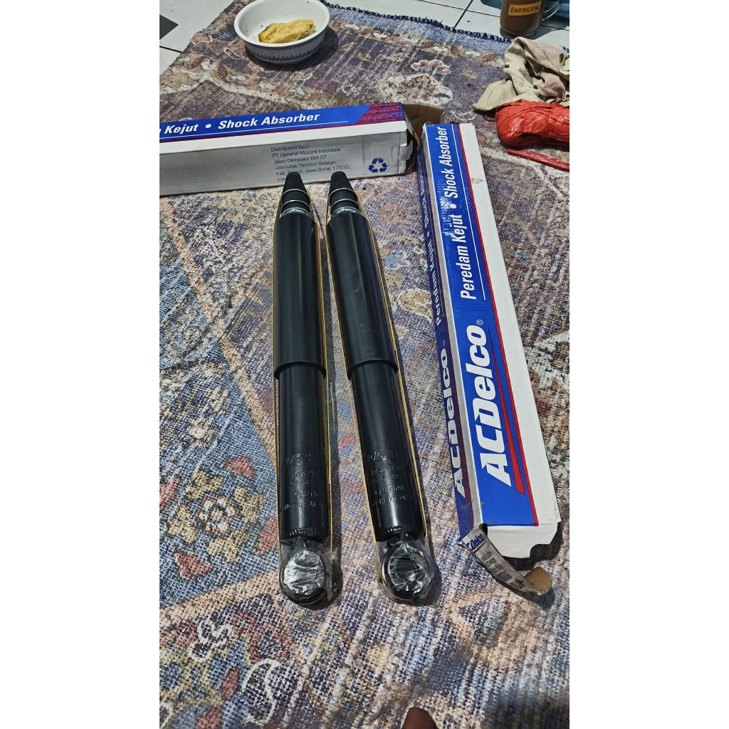 shock belakang Innova merk ac delco