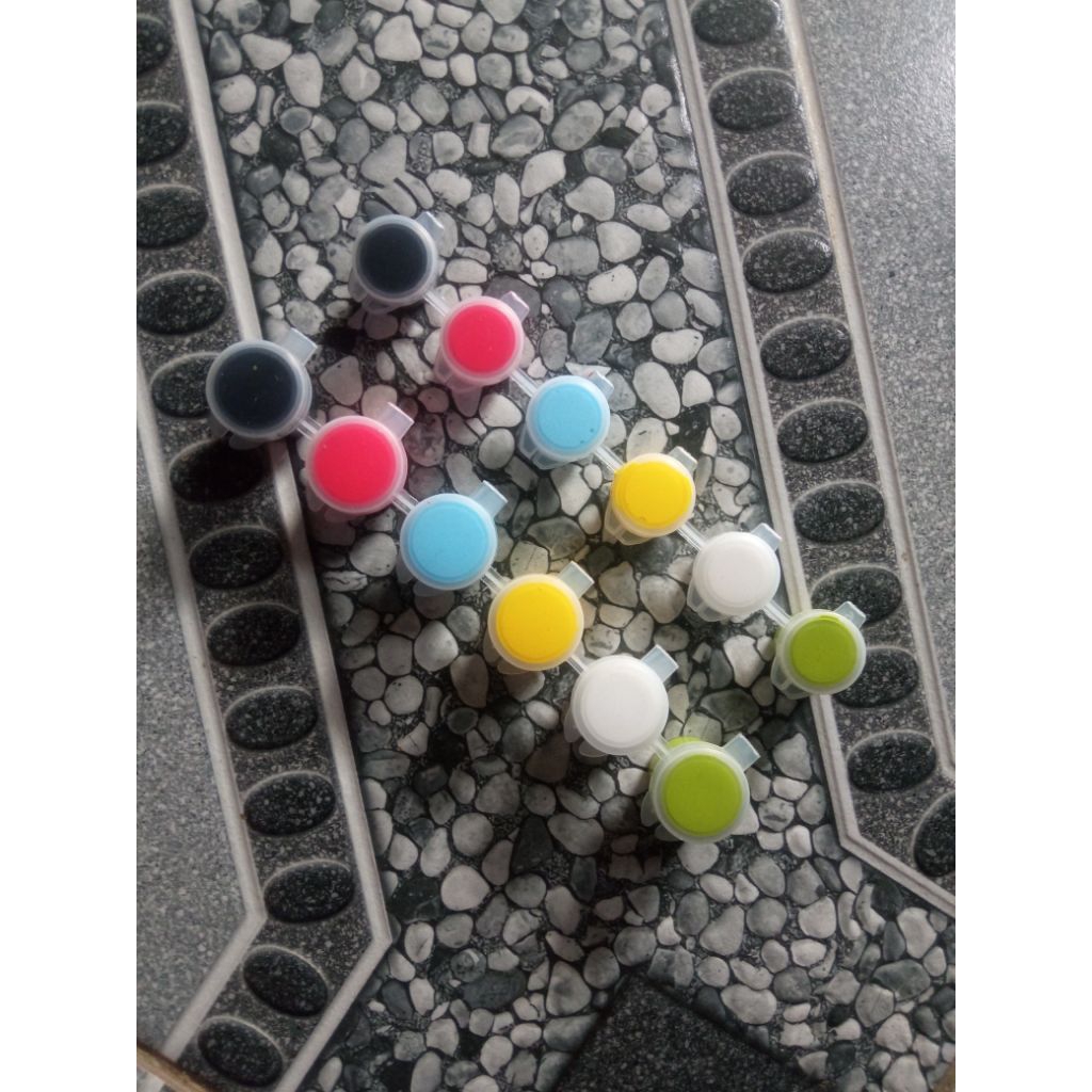 

paket cat acrylic set 6 5ml / 3ml tergantung kebutuhan warna primer