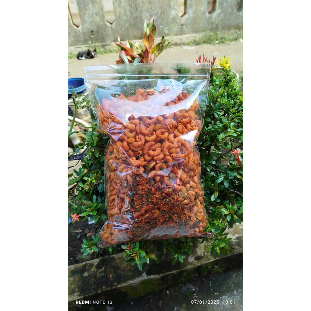 

1 Kg Makaroni Pedas Cikruh Daun Jeruk Ternampol