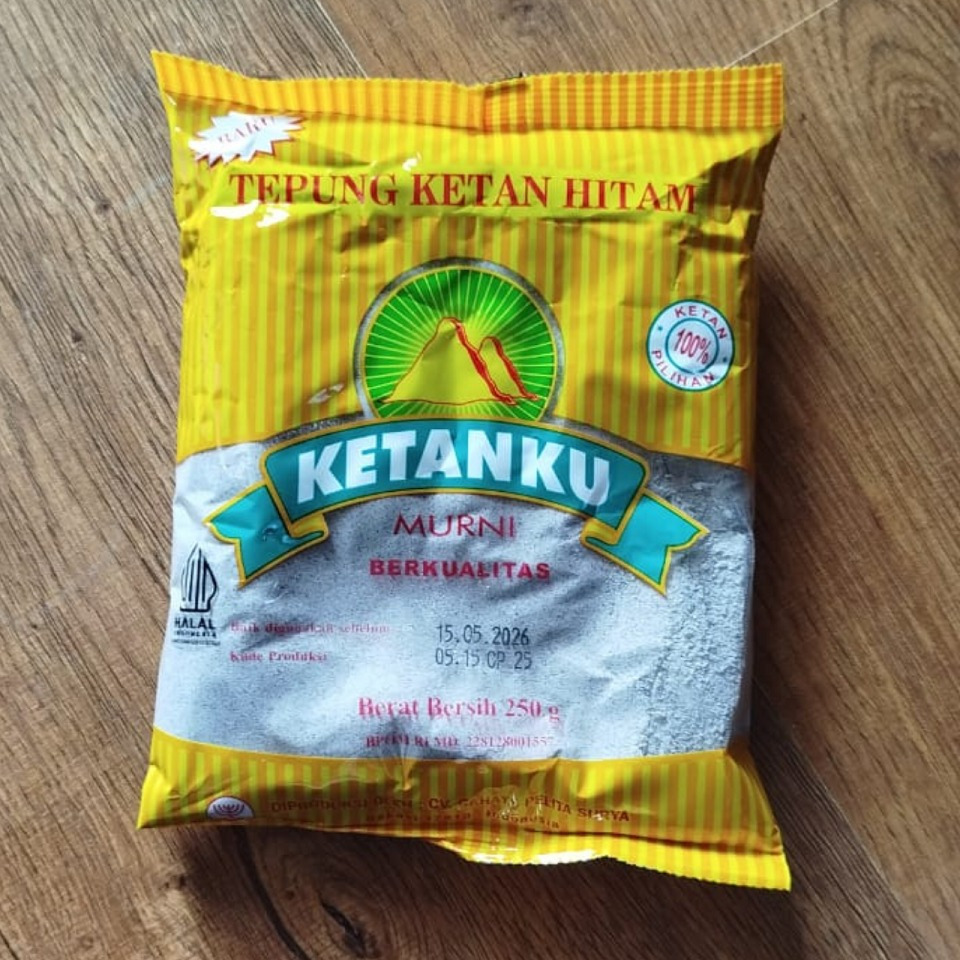 

KETANKU tepung beras ketan item 250 gr