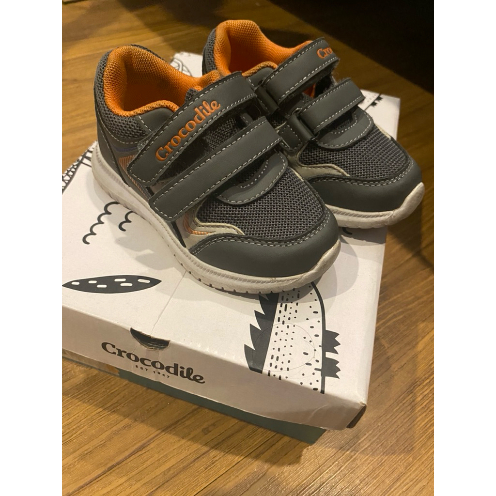 Sepatu Crocodile kids Dark Blue