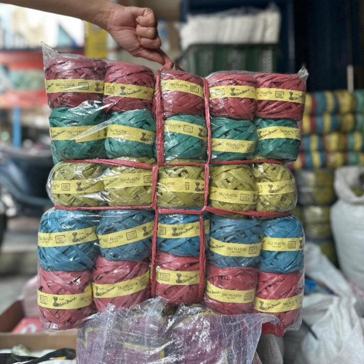 

[50PCS] COBRA-TALI RAFIA WARNA WARNI MINI 1 BALL ISI 50PCS / TALI PLASTIK MINI / TALI PLASTIK / TALI MINI 1 ROLL +-10M