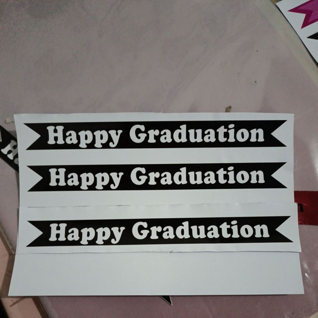 

nama happy graduation untuk buket pita satin