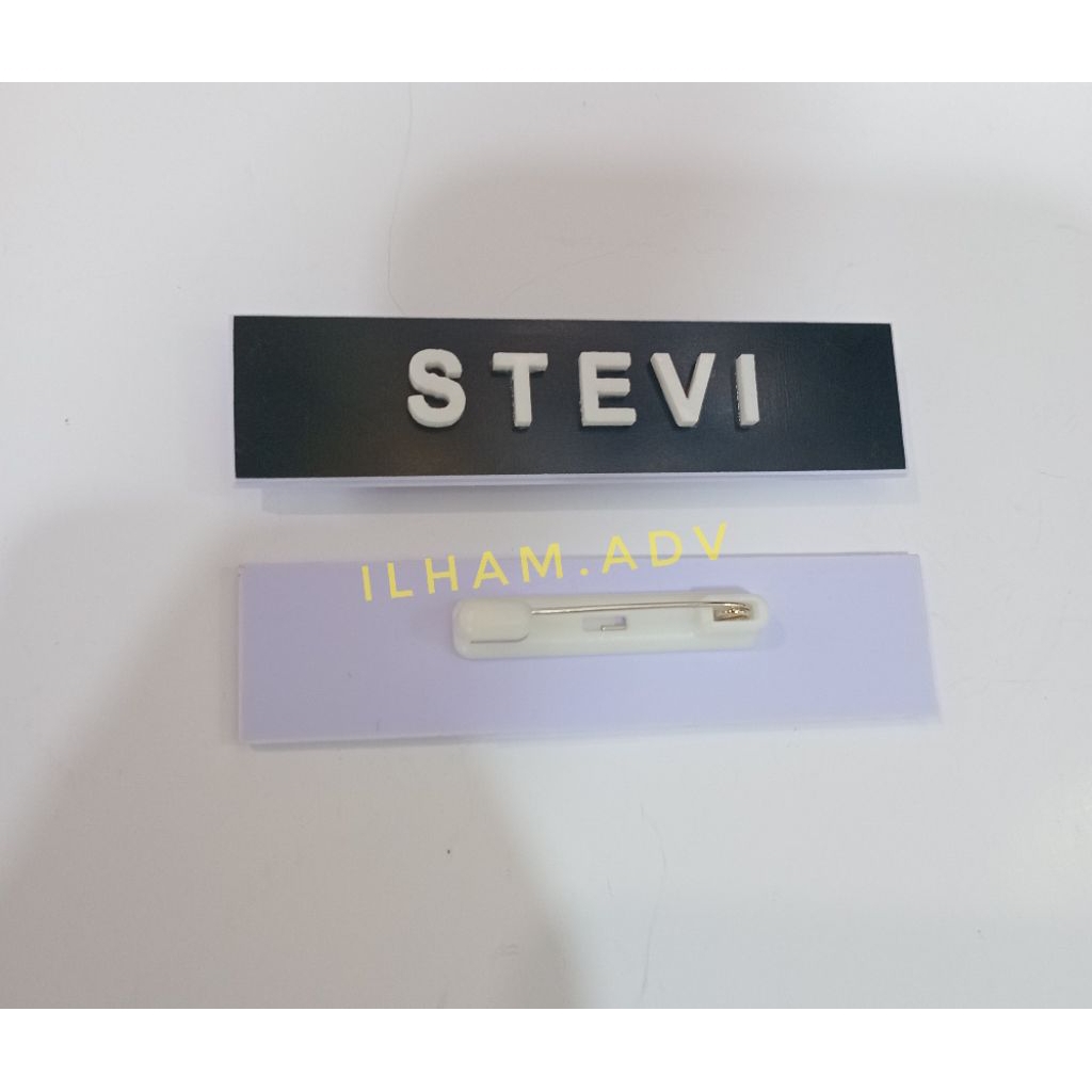 

papan nama dada timbul acrilik nametag timbul magnet/peniti