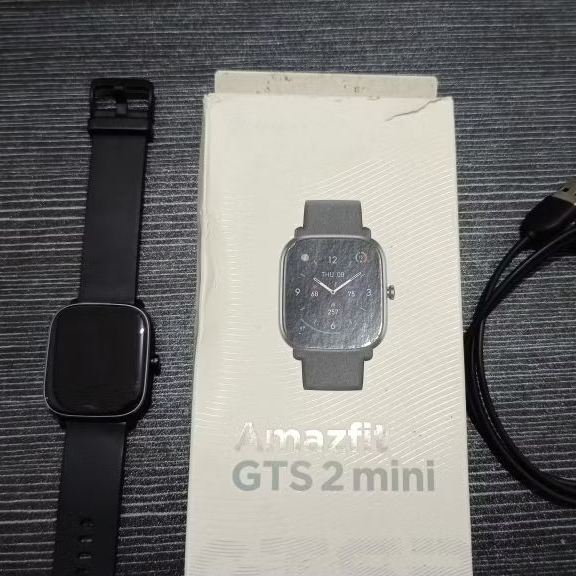 smartwatch Amazfit GTS 2 mini second