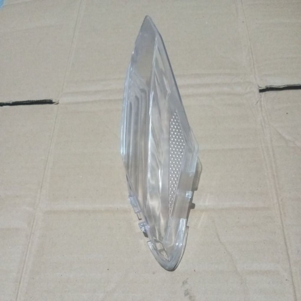Mika kaca lampu sein belakang kiri Honda beat eco, beat street