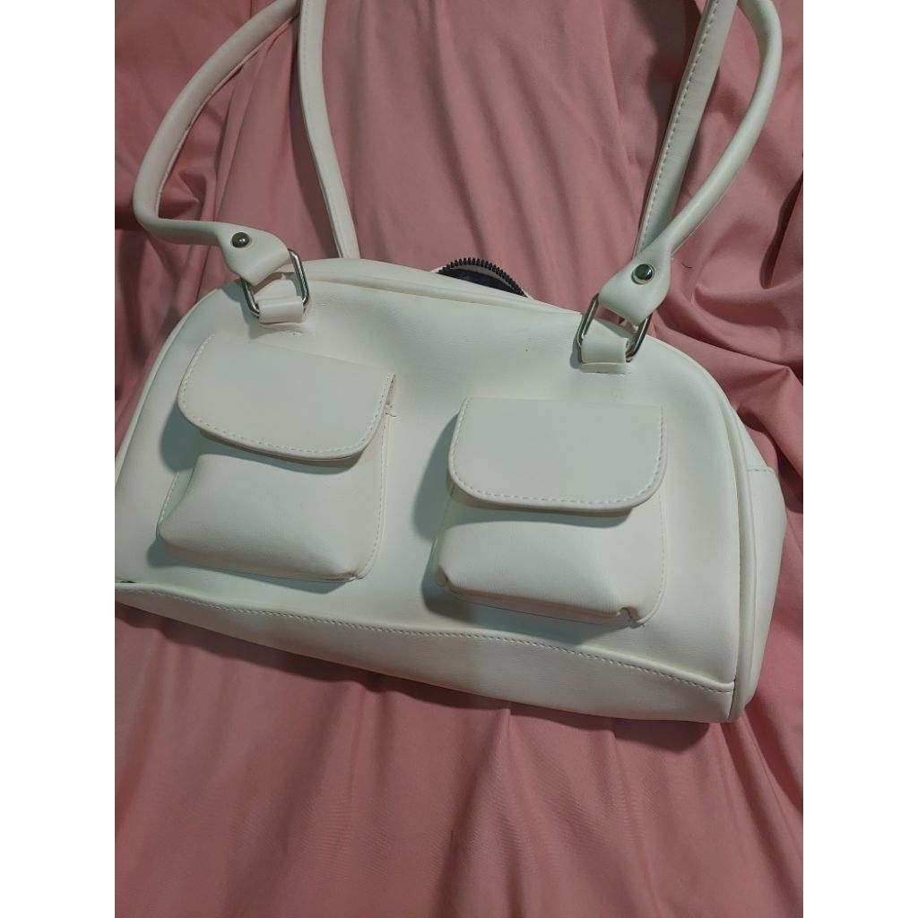 preloved white shoulder bag