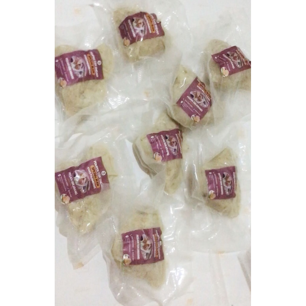 

Pempek Kapal Selam (Harga15.000/pcs) + Free cuko