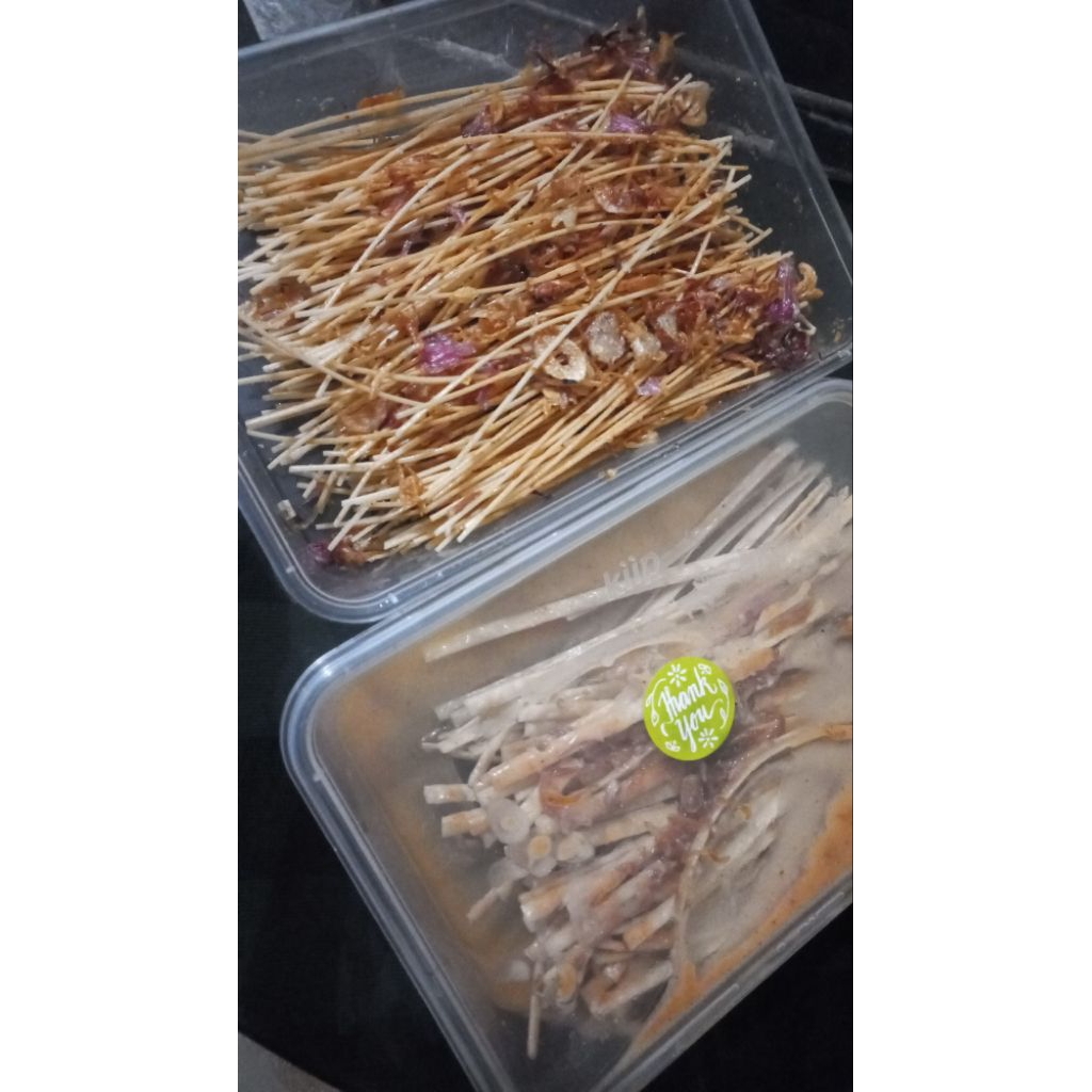 

2 box mie lidi