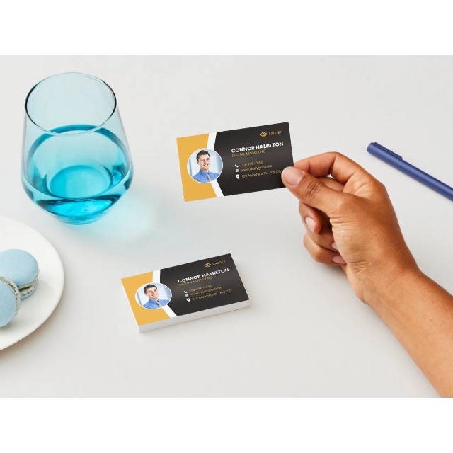 

Cetak IDcard Bahan Art Cartoon (untuk bussines, Pelajar, Informasi dan lain1) Langsung Proses