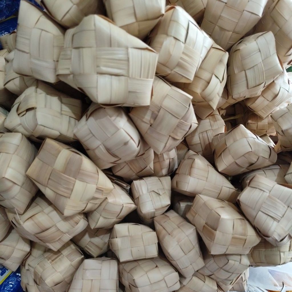 

Kulit ketupat / sarang ketupat isi 10