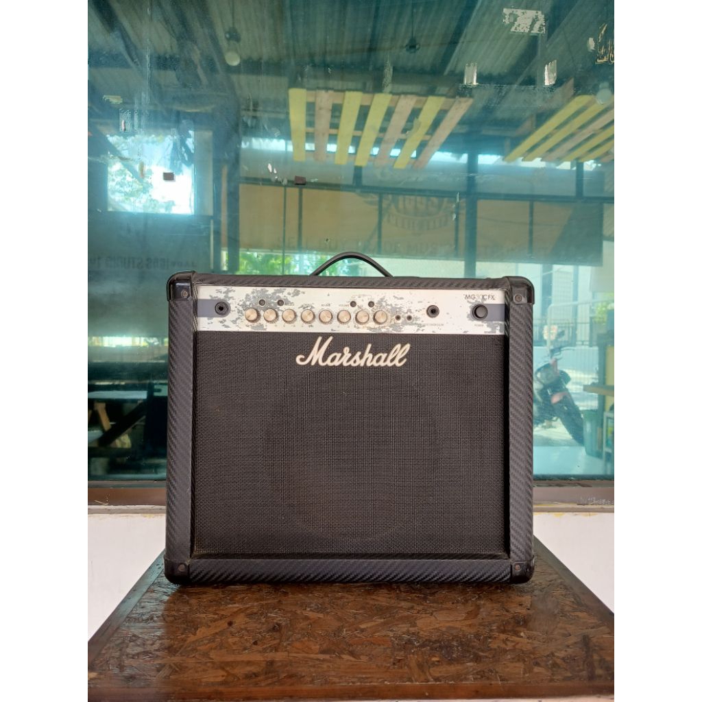 Marshall MG 30 CFX Amplifier Gitar Combo
