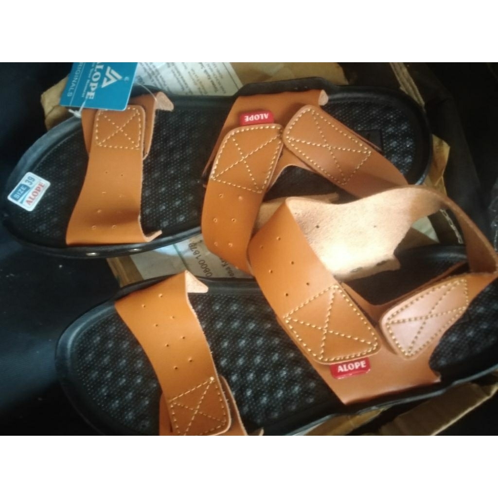 Sandal Gunung Alope