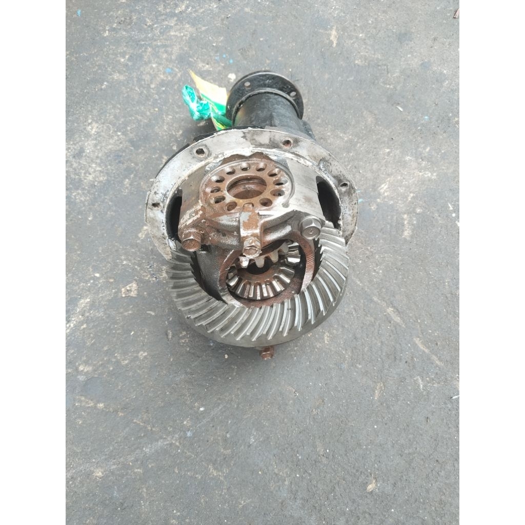 suzuki jimny katana gardan depan 4x4 bonggol kecil gigi 8x41