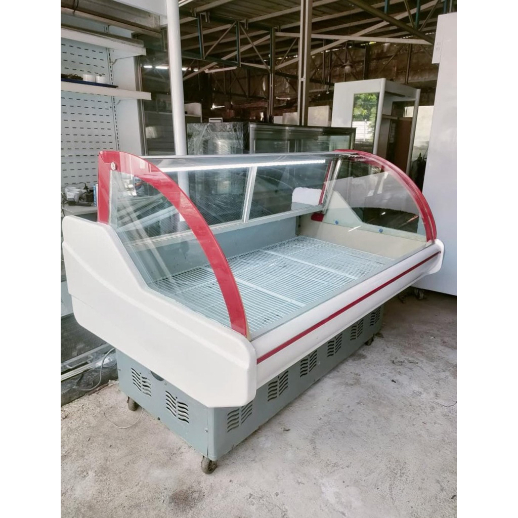 Meat showcase chiller