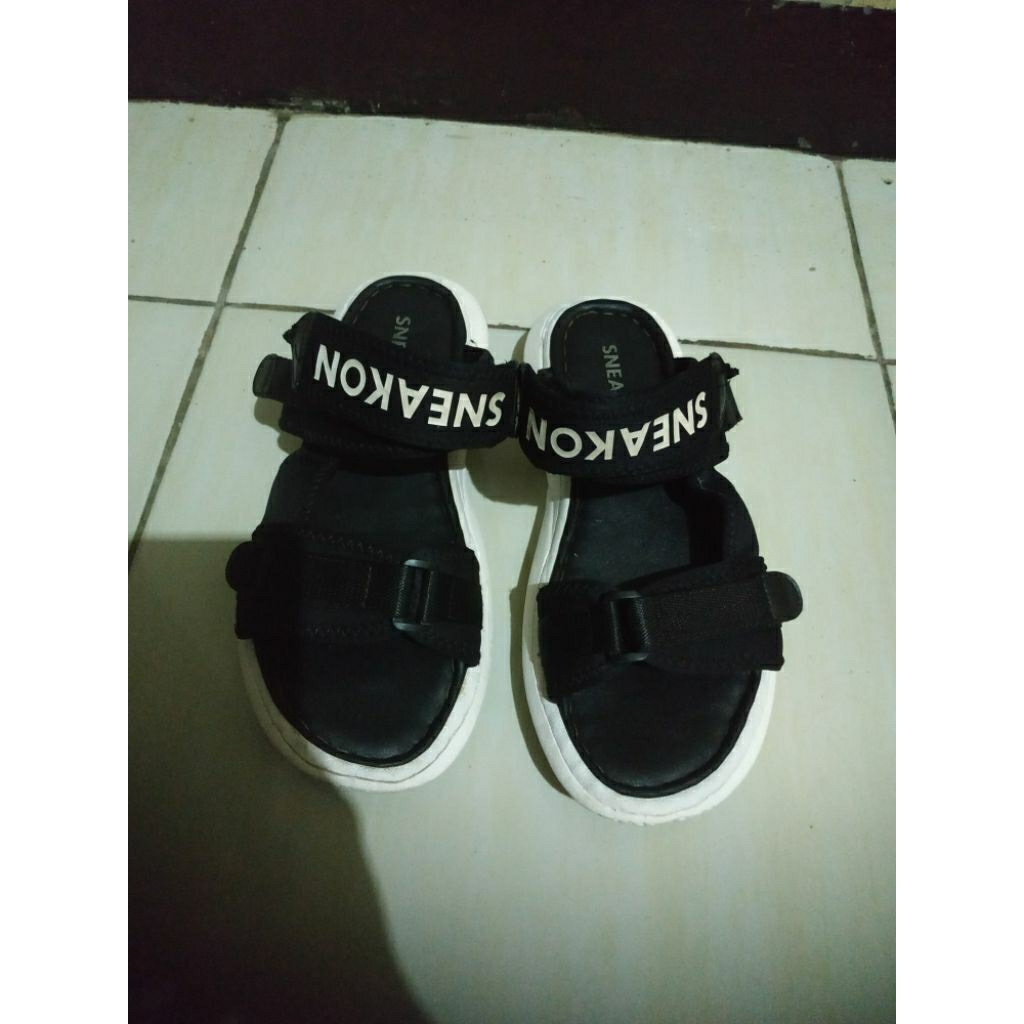 Sandal Sneakon Preloved