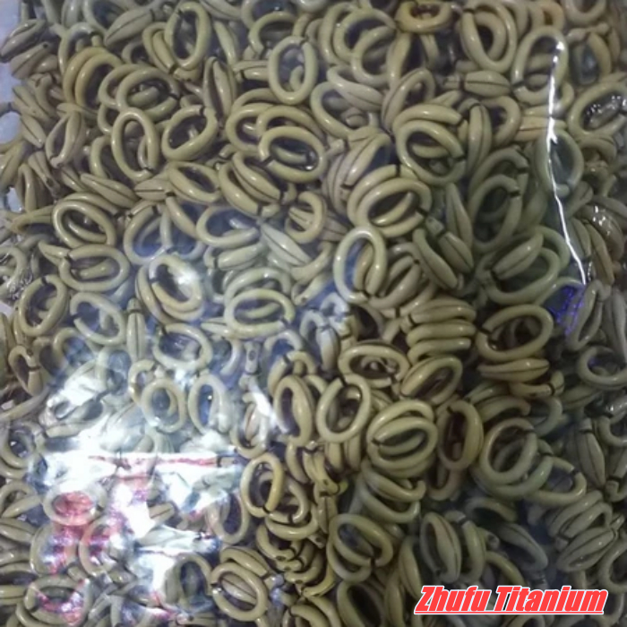 Manik mote rantai kayu oval uk 1,3cm 1pon