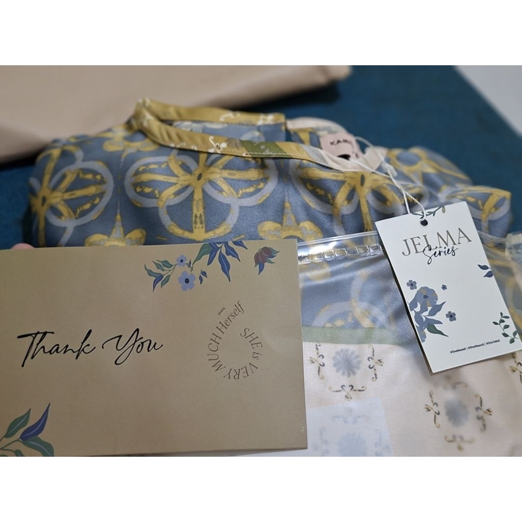 New Jelma series Kamila Wardrobe Jual Rugi#heavenlight#buttonscarves