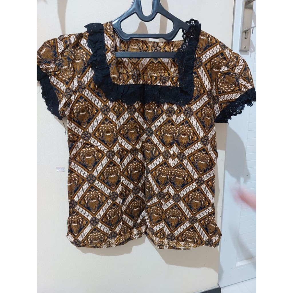 Baju Batik Wanita Lengan Pendek Preloved