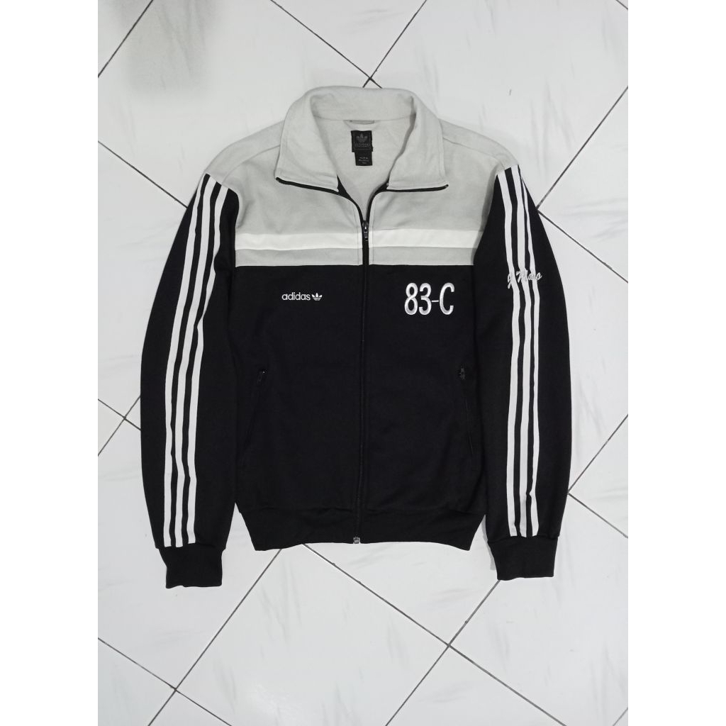 TC adidas 83-C