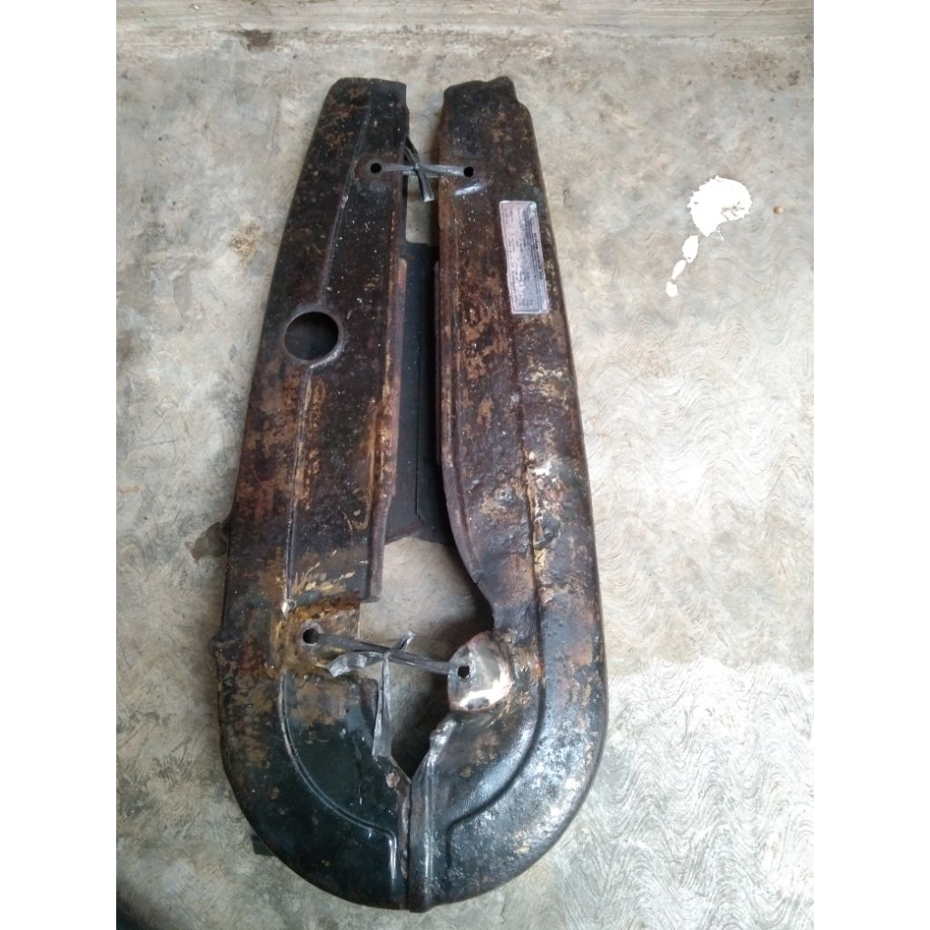 Katengkas / tutup rantai gl100 / gl125 / cb k5 ori bekas, kondisi bekas & layak pakai.