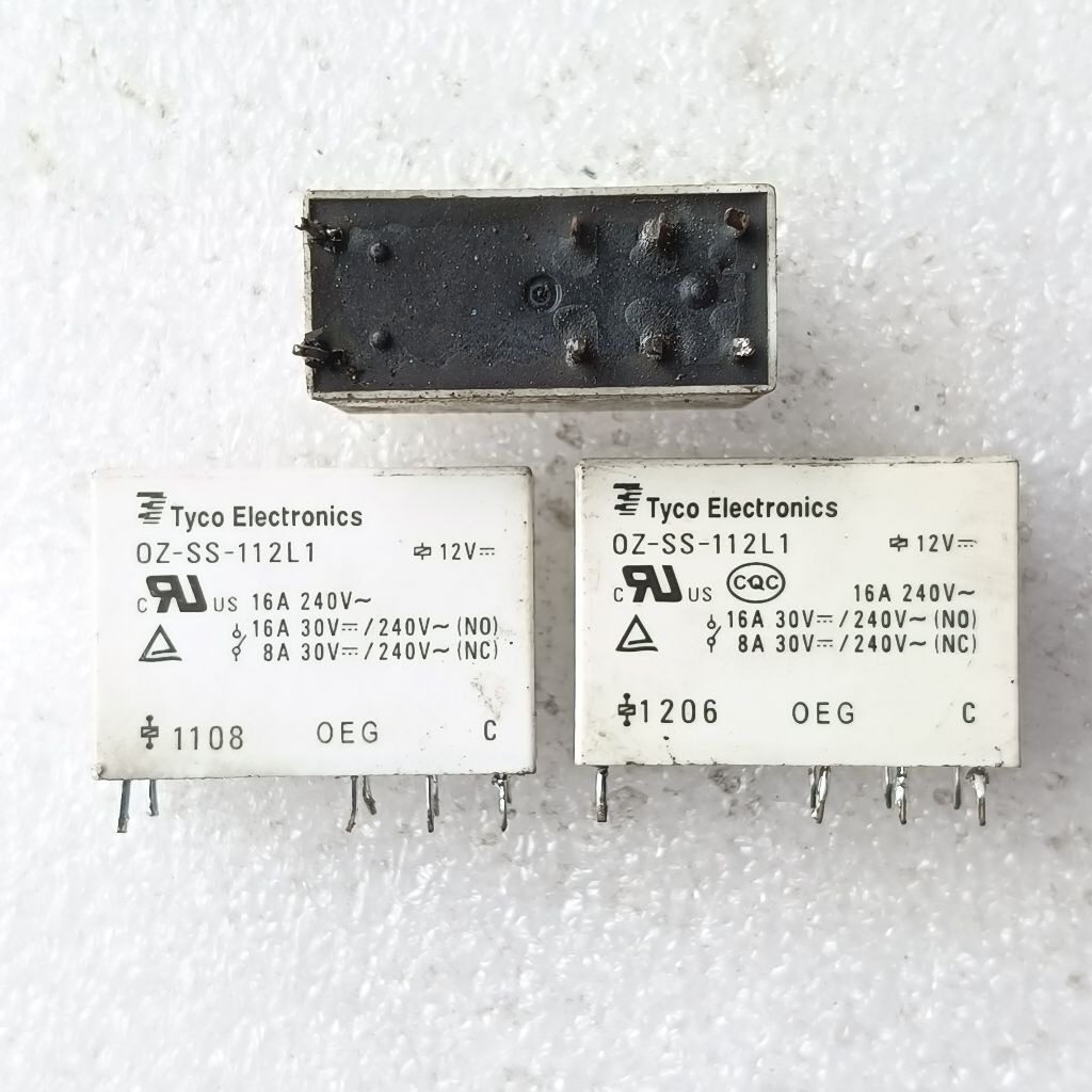 RELAY 12V16A PIN 8/PIN.6 P. 3cm T 2cm
