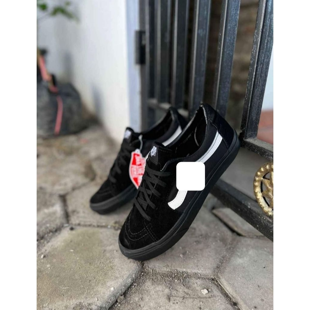 Sepatu Sneakers Pria Skate Contrast