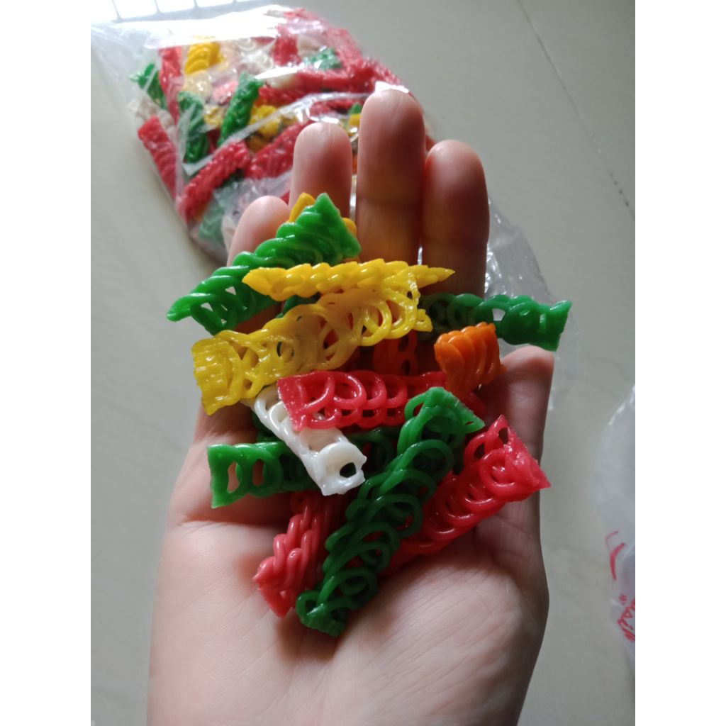 

Kerupuk Mentah Warna 250 gram