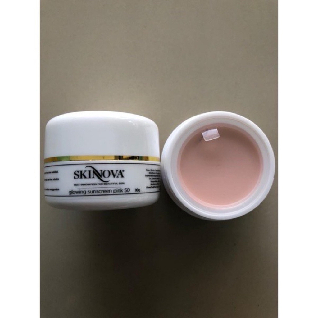 Skinnova glowing sunscreen pink SPF 50 - instant whitening Skinnova
