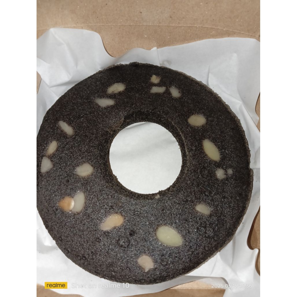 

bolu ketan item SMALL uk.18 full ketan gluten free