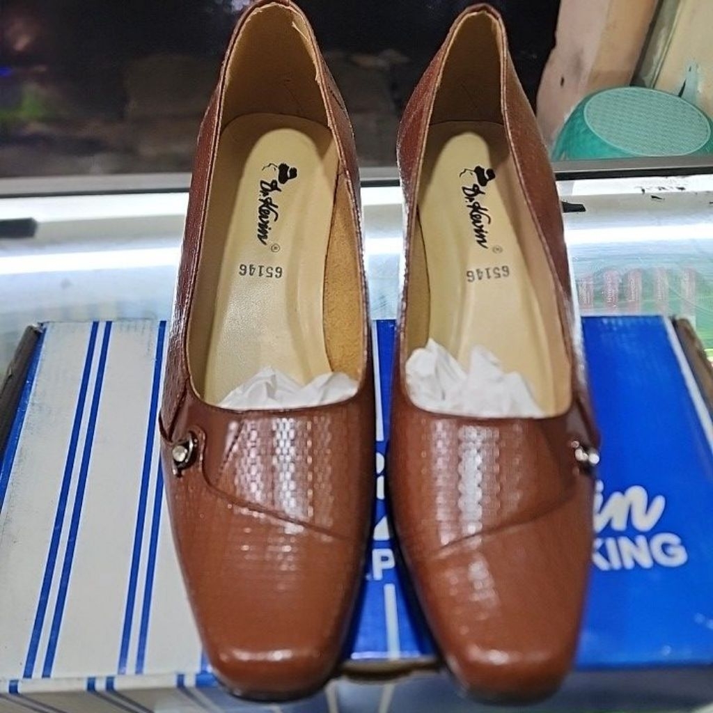 sepatu wanita dr.kevin