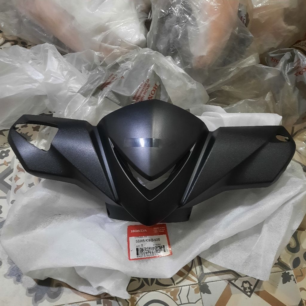 53205 KWB 920 COVER BATOK KEPALA HONDA BLADE KARBU 110 HITAM DOFF ORIGINAL AHM