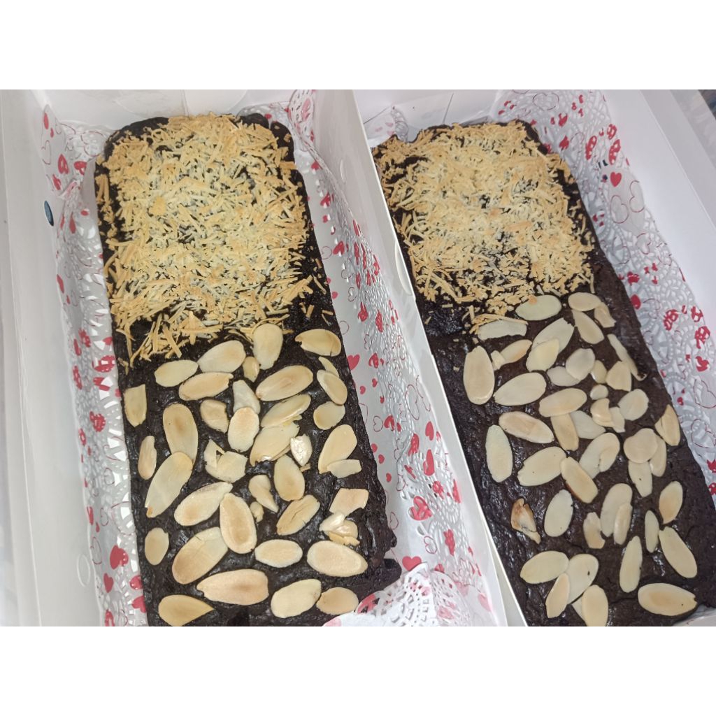 

fudgy brownies double topping