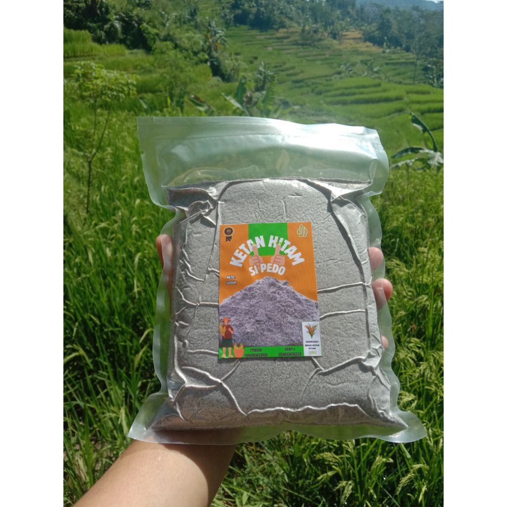 

Tepung ketan hitam 500gr, ASLI 100% dari ketan hitam,tanpa campuran.Khas petani cianjur