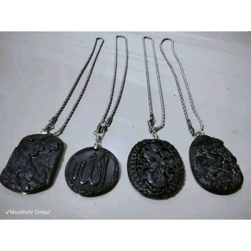 Kalung Black Jade
