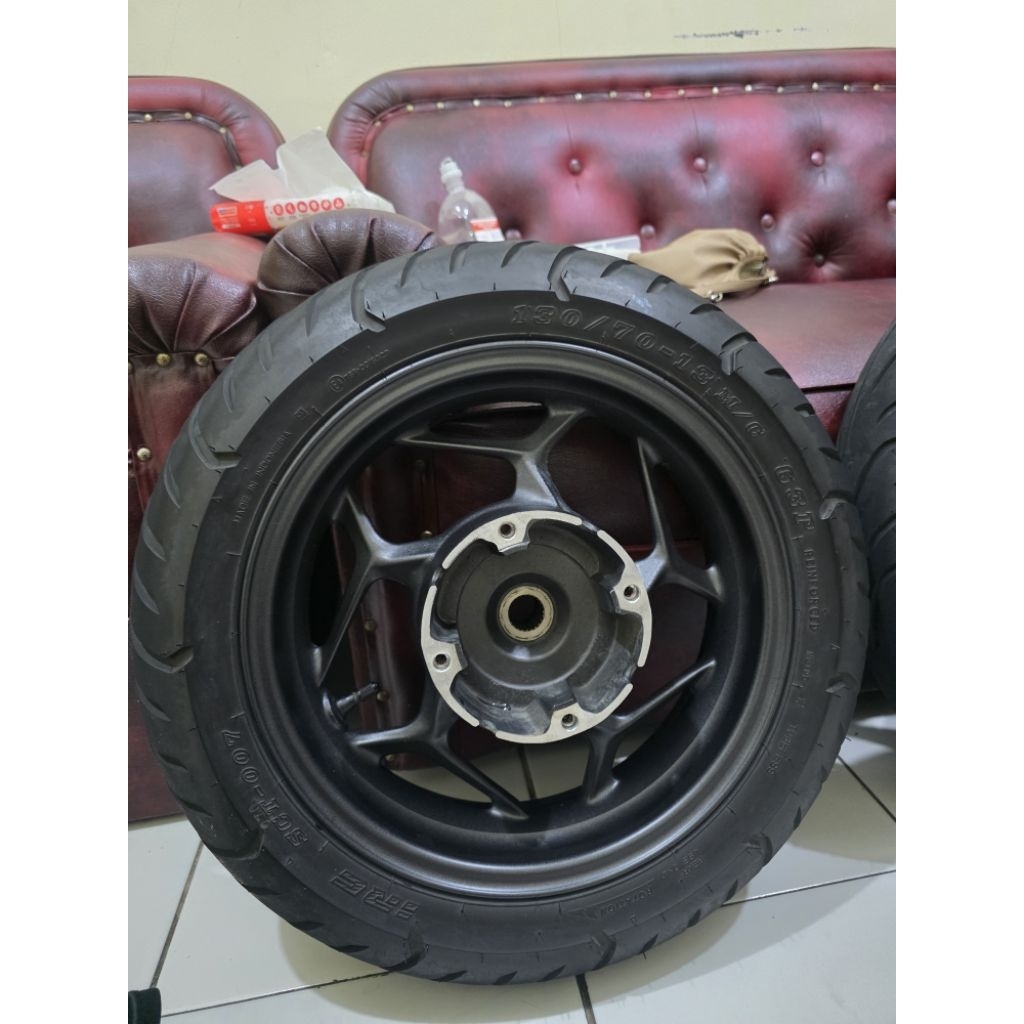 Set depan belakang Velg PCX 160 + Ban Ori Copotan
