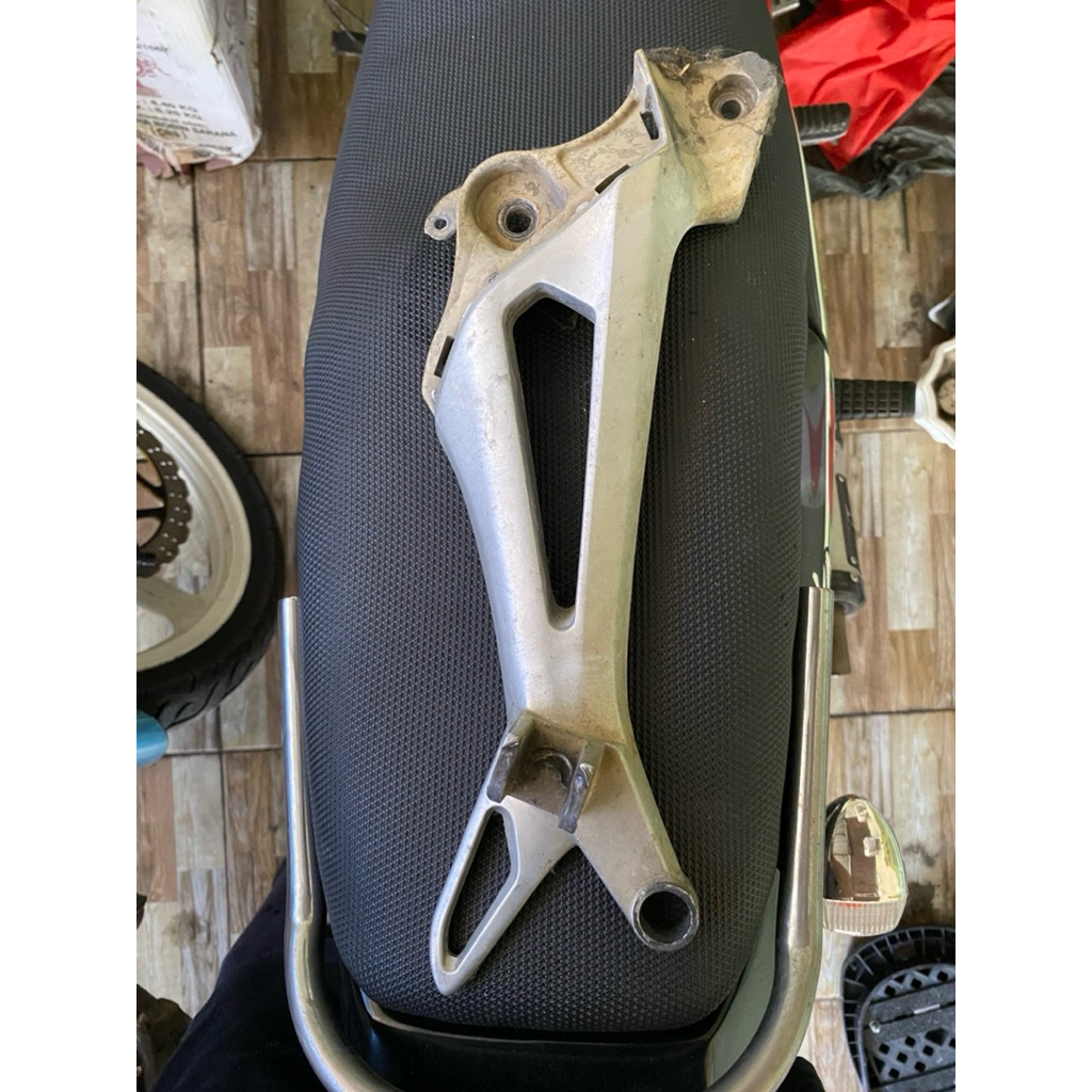 footstep belakang supra x 125 non cakram ori copotan