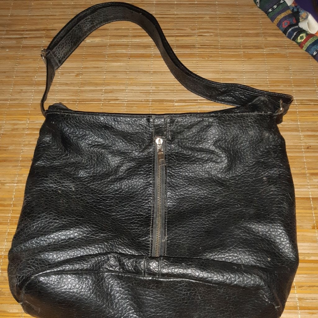 (preloved) tas wanita kulit sintetis hitam