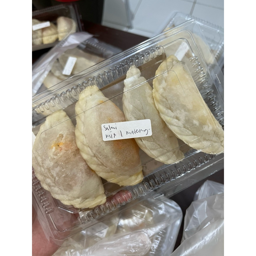 

cireng isi ayam (4pcs)