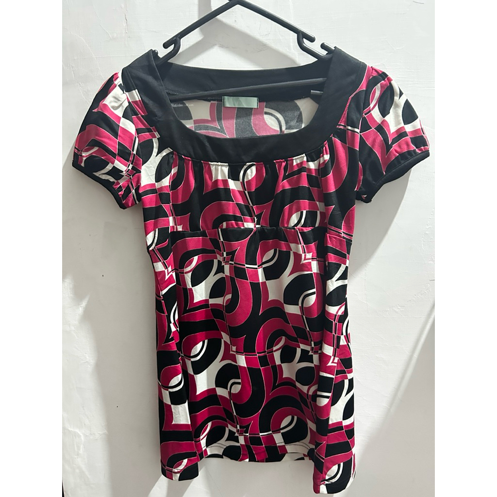y2k black n pink blouse