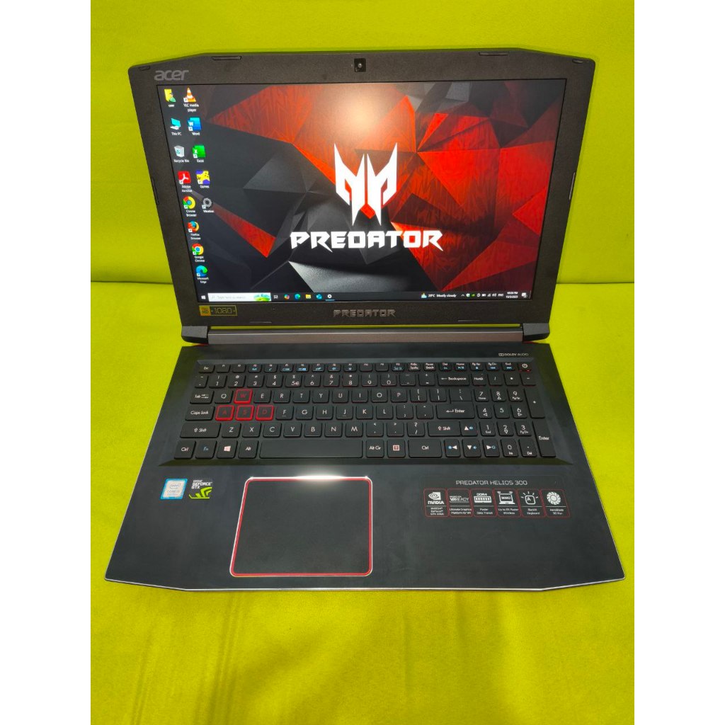 LAPTOP GAMING ACER PREDATOR HELIOS 300 CORE i7-8750H i7 GRAFIK NVIDIA 6GB GTX 1060 RAM 16G SSD 256G