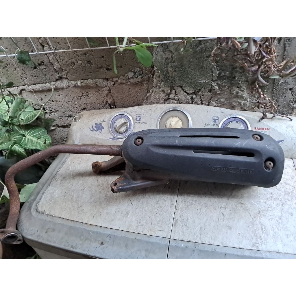 Knalpot kymco eassy easy kimco ezzy original ori copotan standar kelengkapan seperti difoto layak pa