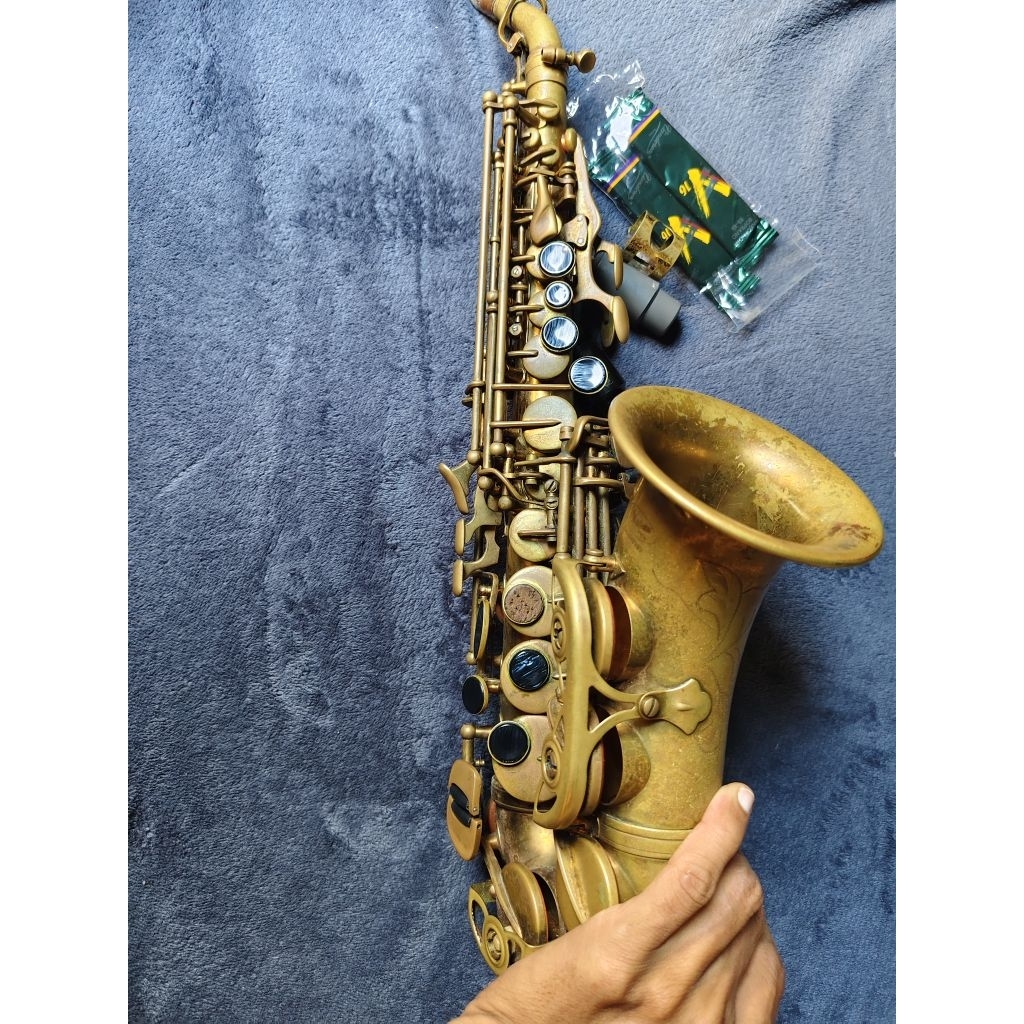 baby saxophone soprano saxophone