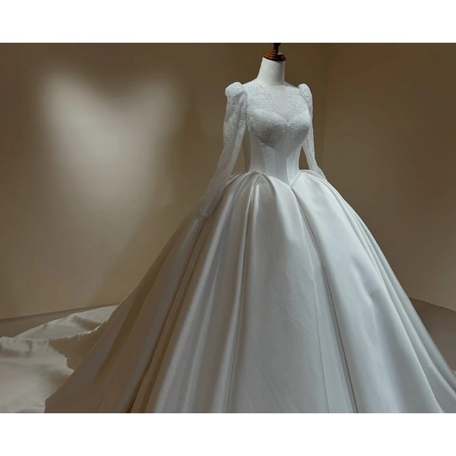 gaun wedding lengan panjang sexy/ gaun nikah,pengantin   GAUN EKOR  SATIN LENGAN PANJANG