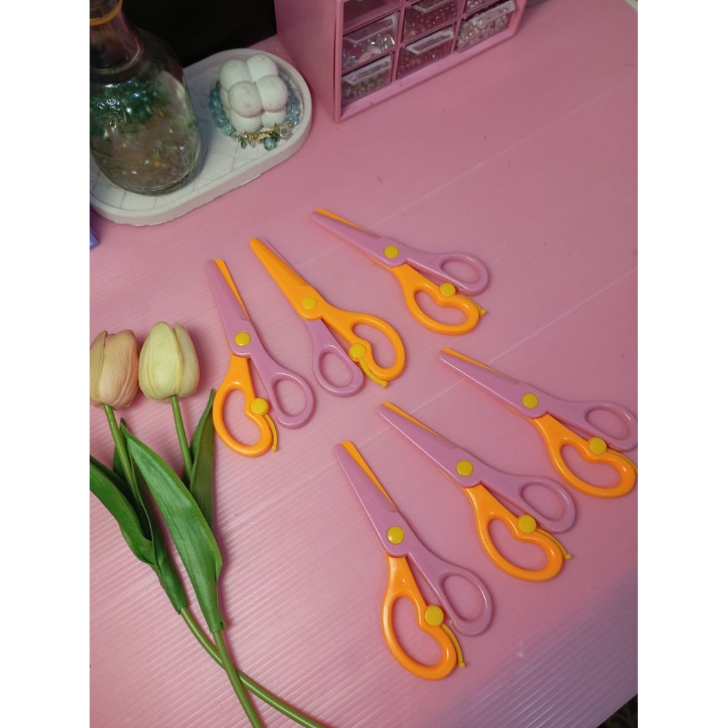 

[Aesthetic by FSs.id] gunting anak plastik tanpa besi