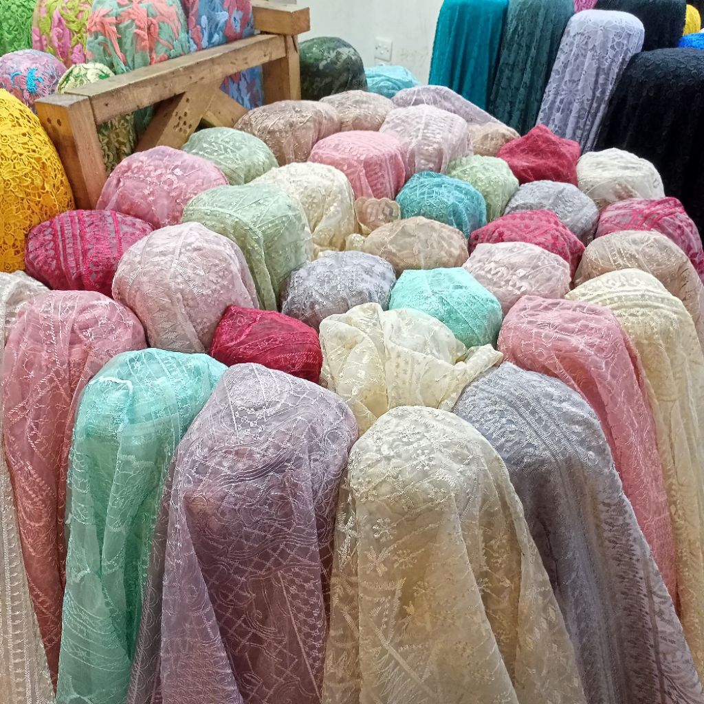 Bahan/Kain Organza Bordir Motif Kembang / Organza Bordir Motif Sapto