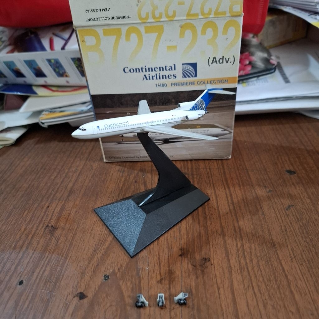 diecast pesawat Dragon Wings Boeing B727-200 Continental Airlines 1:400